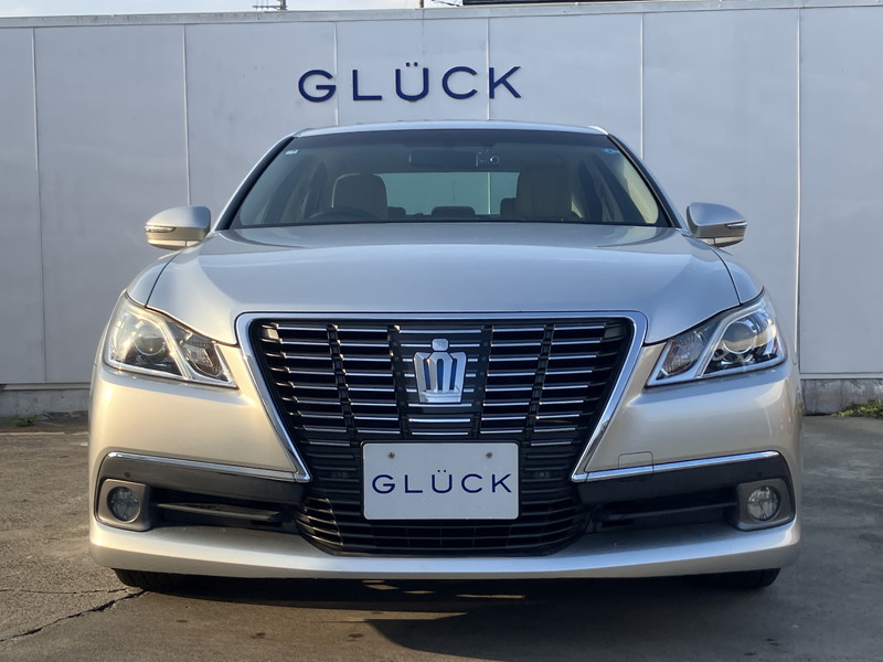 トヨタ クラウンハイブリッド 中古車