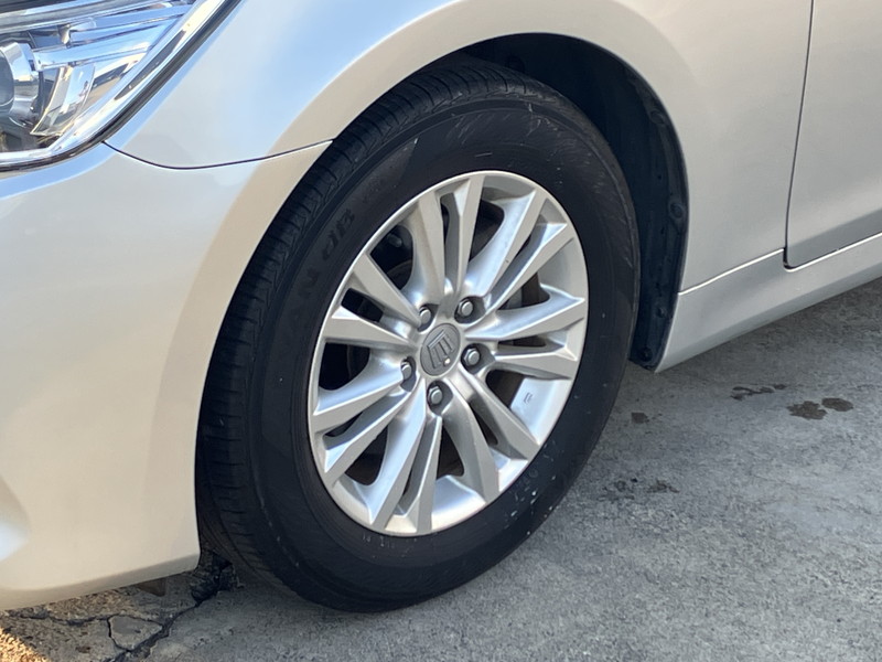 トヨタ クラウンハイブリッド 中古車