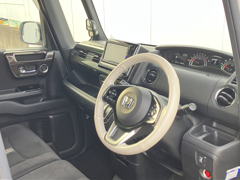 ホンダ N-BOX 中古車