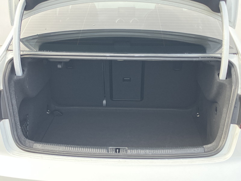 アウディ A3 中古車