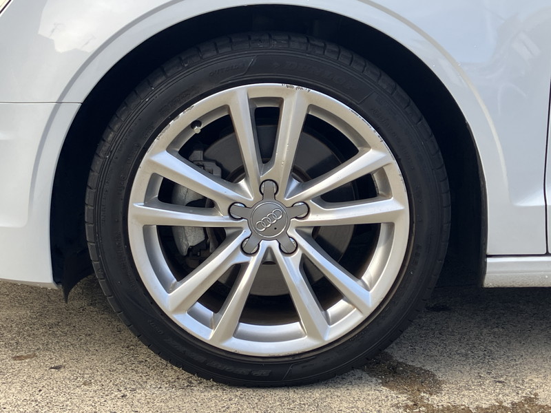 アウディ A3 中古車