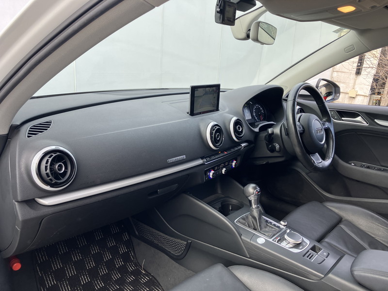 アウディ A3 中古車