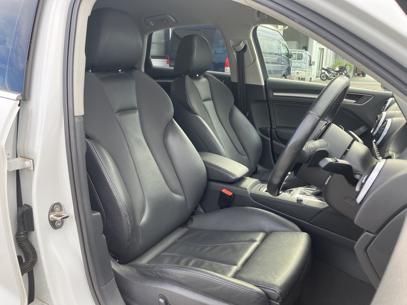 アウディ A3 中古車