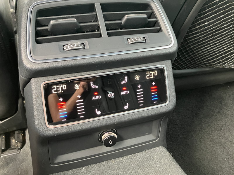 アウディ A6 中古車