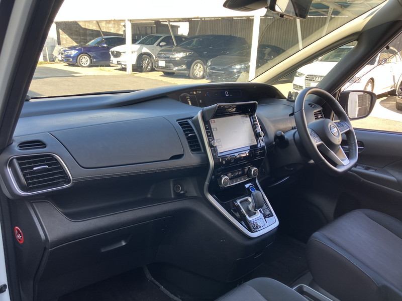 日産 セレナ 中古車