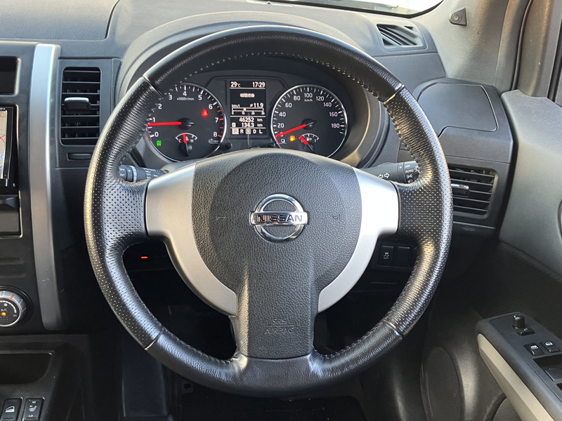 日産 エクストレイル 中古車