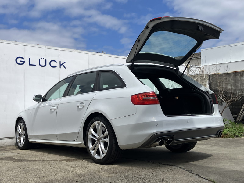 アウディ S4 中古車