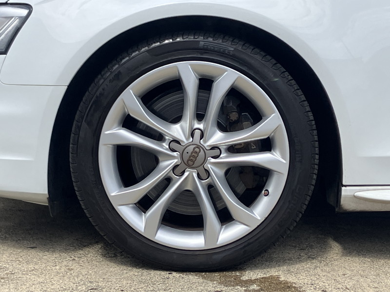 アウディ S4 中古車