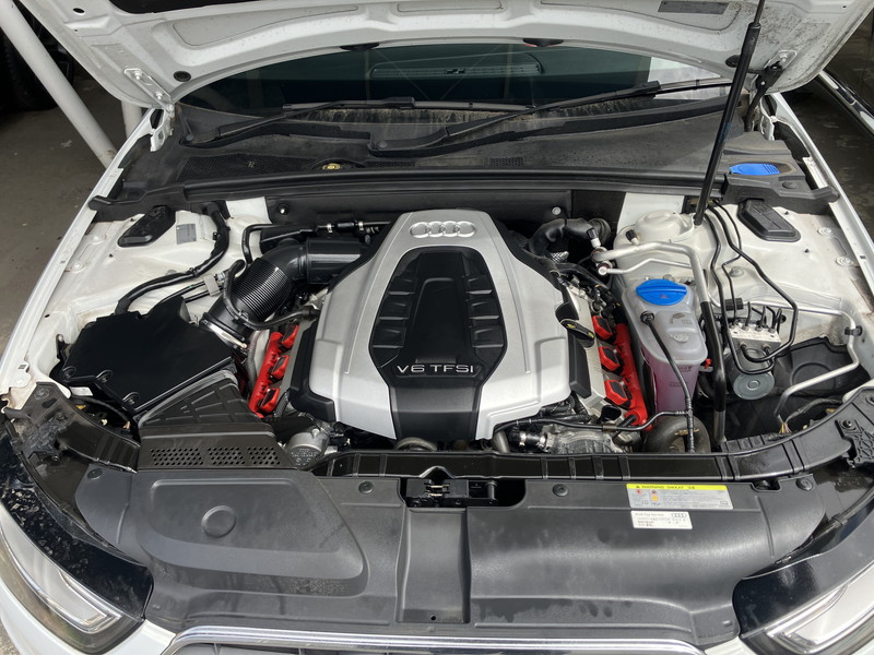 アウディ S4 中古車