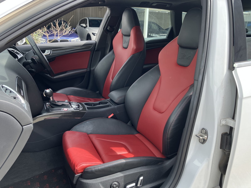 アウディ S4 中古車
