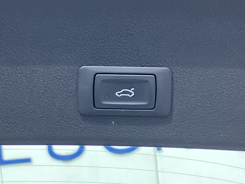 アウディ S4 中古車