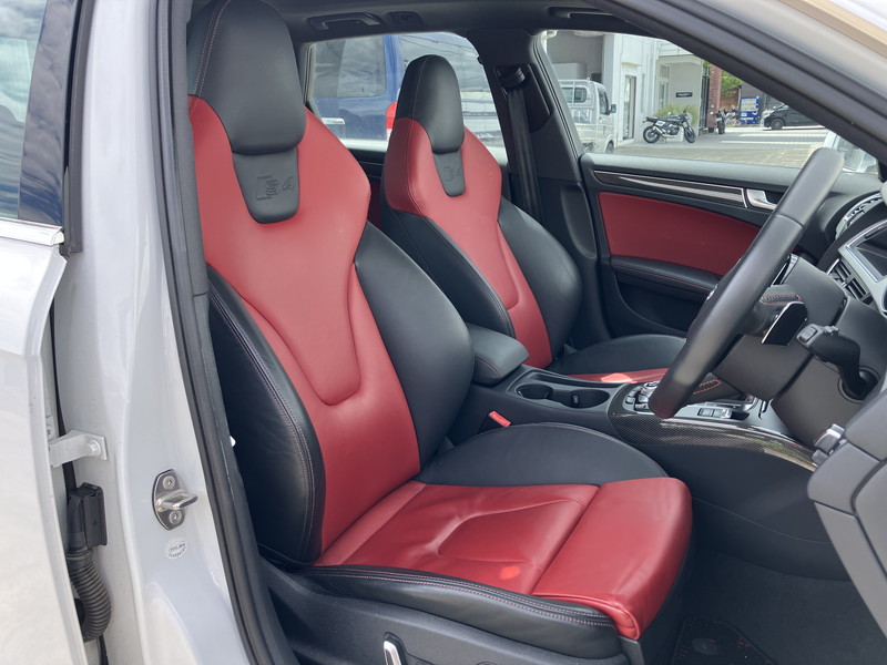 アウディ S4 中古車