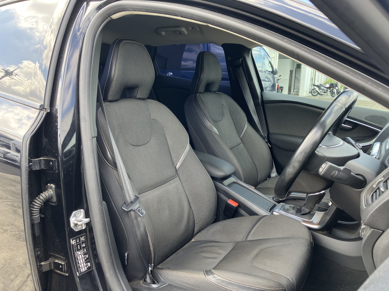 ボルボ V40 中古車