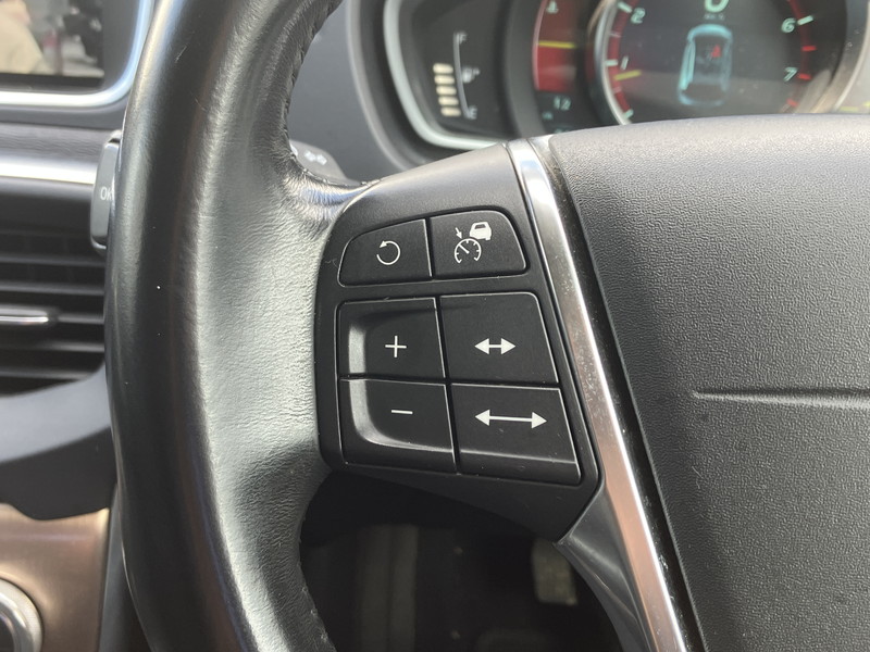 ボルボ V40 中古車
