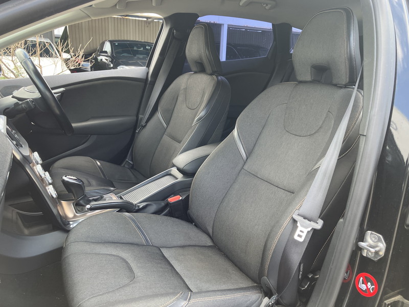 ボルボ V40 中古車