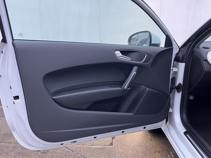 アウディ A1 中古車
