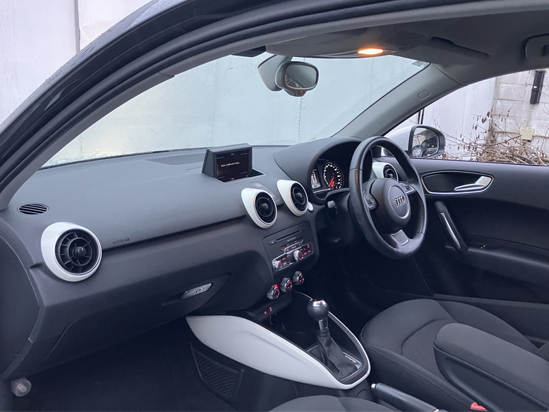 アウディ A1 中古車