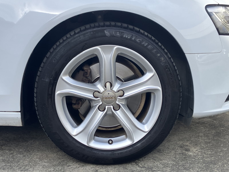 アウディ A4アバント 中古車