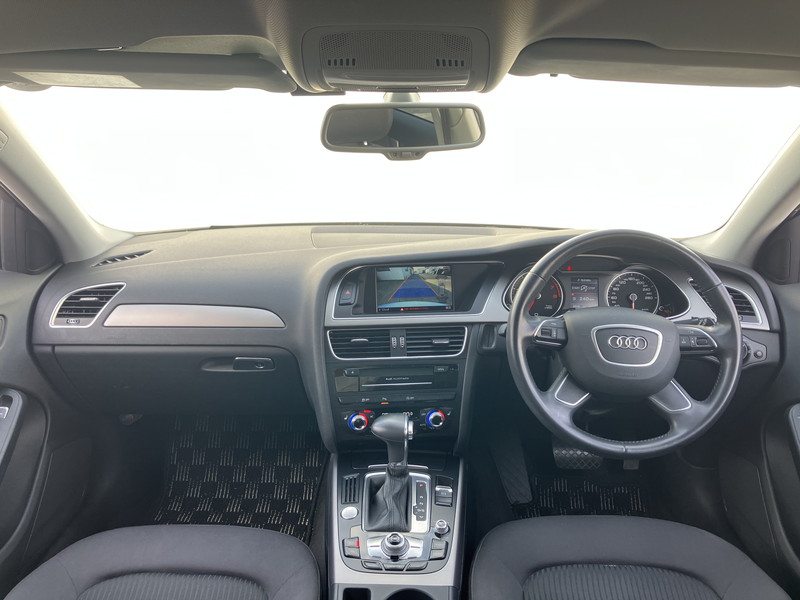 アウディ A4アバント 中古車