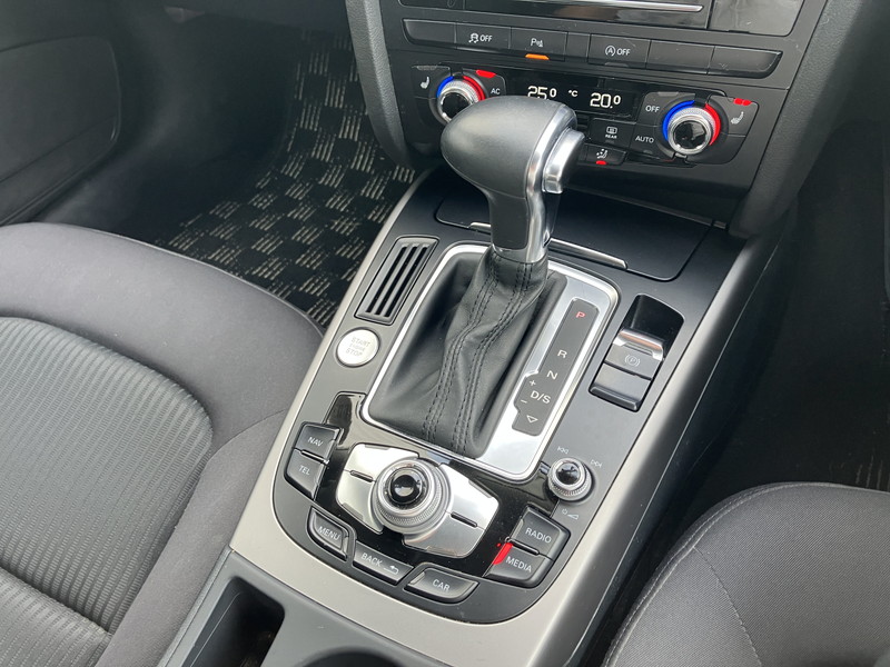 アウディ A4アバント 中古車
