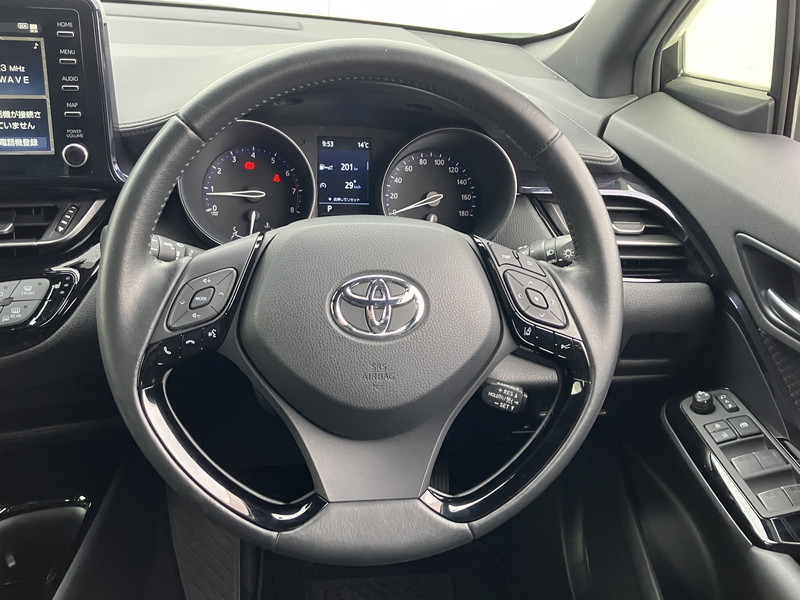 トヨタ C-HR 中古車