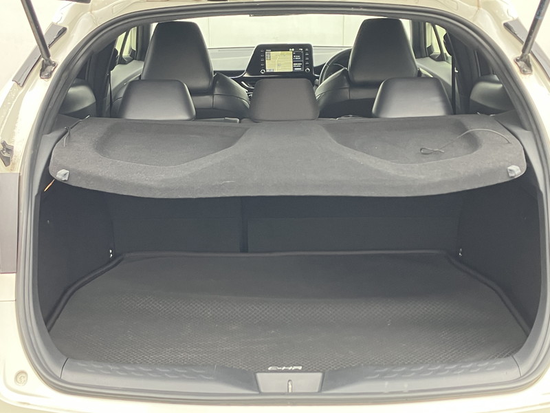 トヨタ C-HR 中古車