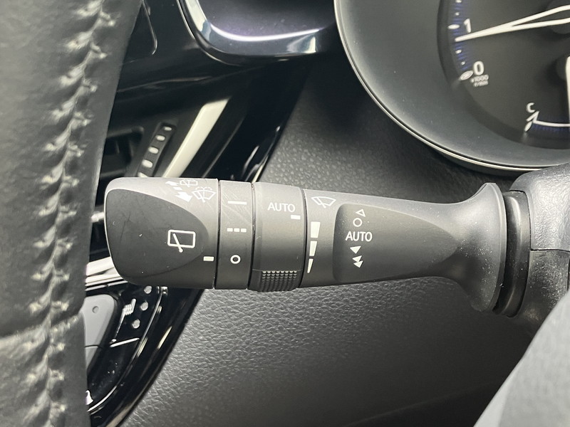 トヨタ C-HR 中古車