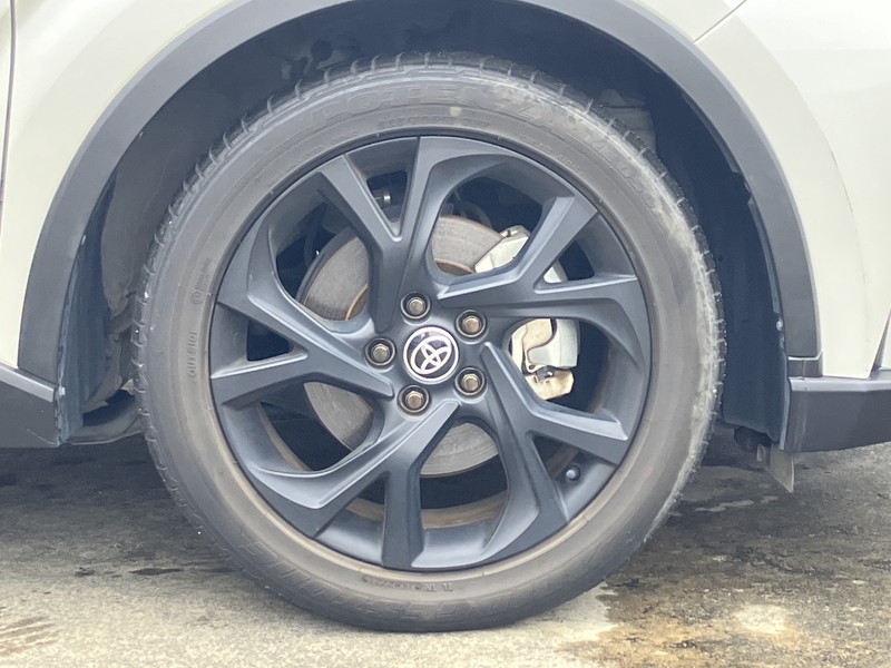 トヨタ C-HR 中古車