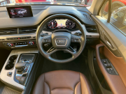 アウディ Q7 中古車