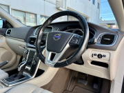 ボルボ V40 中古車