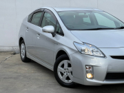 トヨタ プリウス 中古車