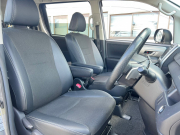トヨタ VOXY 中古車