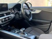 アウディ A4アバント 中古車