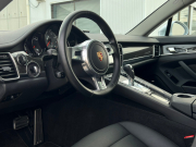 ポルシェ パナメーラ 中古車