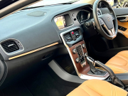 ボルボ V40 中古車