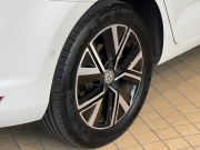 フォルクスワーゲン ゴルフトゥーラン 中古車