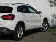 メルセデスベンツ GLA 中古車