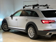 アウディ A4 中古車