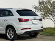 アウディ Q3 中古車