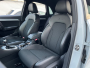 アウディ Q3 中古車