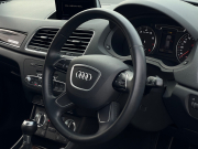 アウディ Q3 中古車