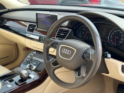 アウディ A8 中古車