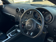 アウディ TTS 中古車