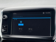 プジョー 2008 中古車