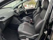 プジョー 2008 中古車