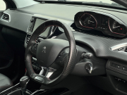 プジョー 2008 中古車