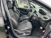 プジョー 2008 中古車