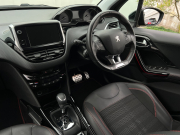 プジョー 2008 中古車