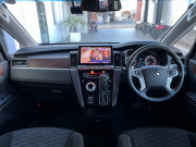 三菱 デリカD:5 中古車