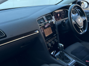 フォルクスワーゲン ゴルフ 中古車